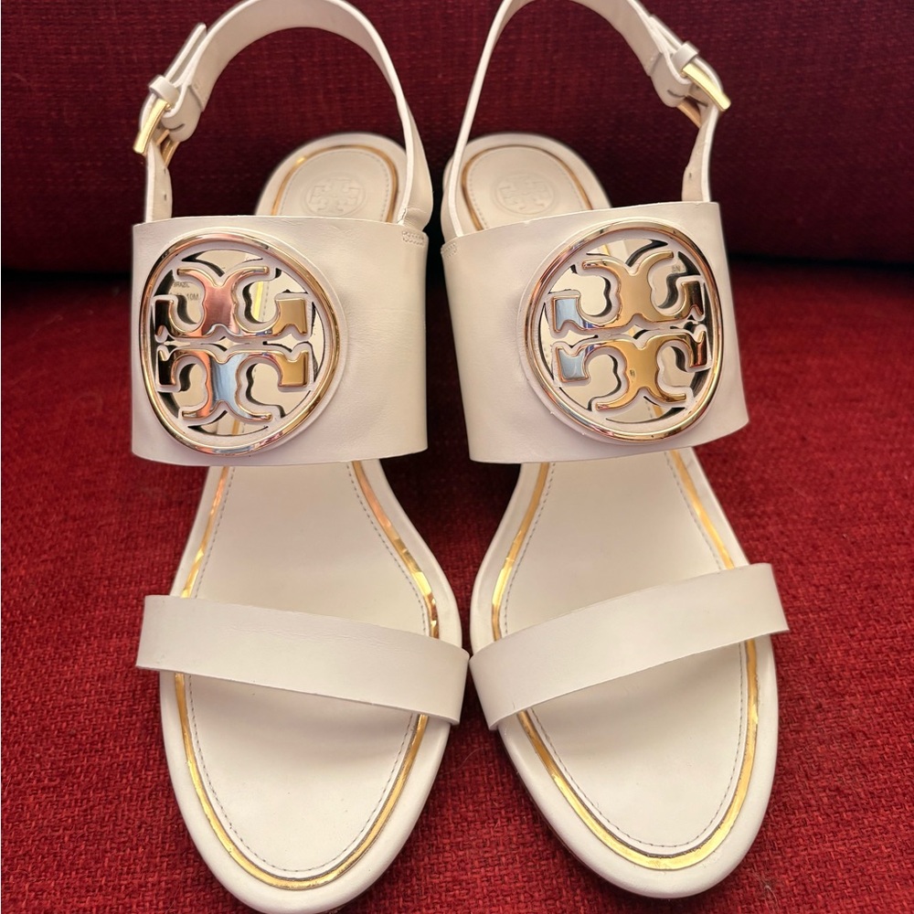 Elegant Tory Burch Miller Metal Cream Sandals size 10